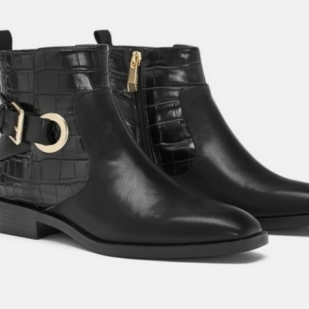 Zara booties size 36